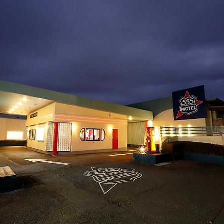 555 Motel Готемба Екстериор снимка