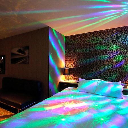 555 Motel Готемба Екстериор снимка